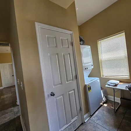 5430 Happy Home Chicago Room photo